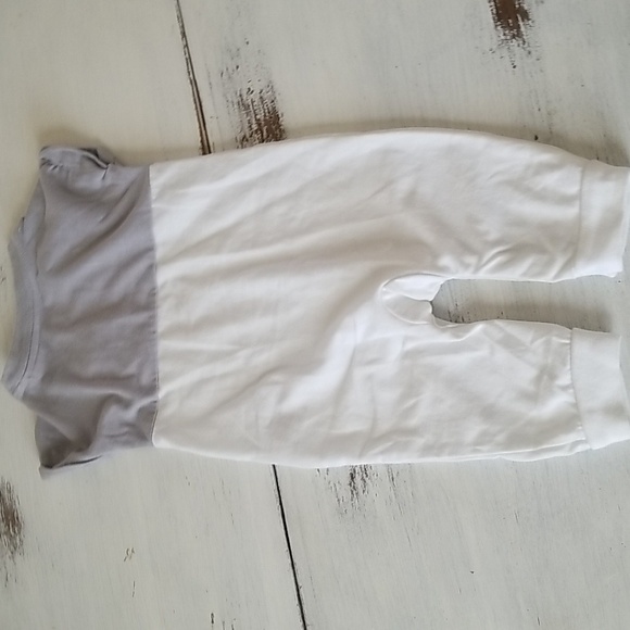 Cat & Jack 0-3m White & Grey Romper w/ Rabbit Face - Picture 4 of 4